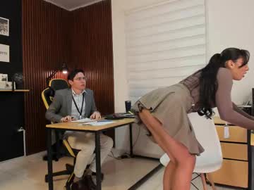 Live cam performer _danyland_ streaming now