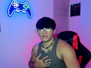 _demon1, 22 years old, GET NAKED [200 tokens left] Hi, I'm new, welcome to my room I love you ??? #bigcock #muscle #latino #cum #new, webcam photo