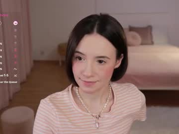 _female_essence_ • tease • Sweetest dream ever ? • public