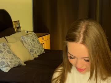 _lxsundolyxl_, 18 years old, GOAL: Spank my Ass Hard [156 tokens remaining] Hi cuties ? It’s my very first stream here, I’m so excited to meet you all! ? #lovense #new #18 #bigass #cutie, webcam photo