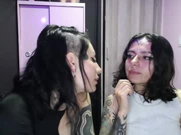 _onthary_6 couple cam show 24 yrs live now