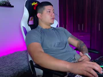 _robertobaggio, 29 years old, ? bro! lets jerk off and make my dick cum #cum #muscle #young #lovense #bigcock #latino, webcam photo