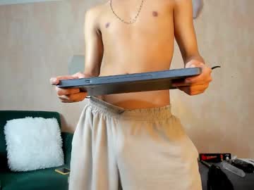 _taylor_black big cock cam stud 19 yrs streaming live
