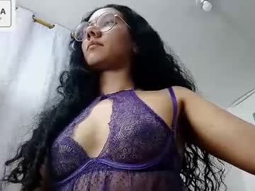 Abbi_mooncb • submissive18y • ... • public