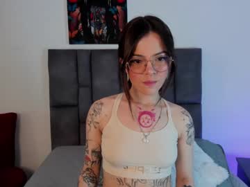 Abby_jones2, 25 years old, Goal: Show feet and funny socks #lovense #new #squirt #Latina #natural - Next Goal: 30 second blowjob with hands behind your back, webcam photo