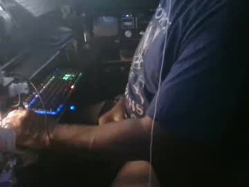 Squirting cam girl Aboveaveragebig8 live now