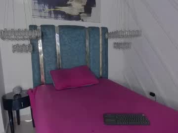 Live cam boy Abril_hills_, 20 yrs – Hot Male Cams