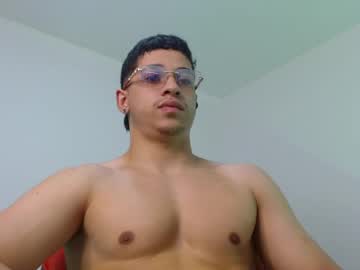 Muscle cam star Adamkeith_1, 23 yrs