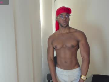 Muscle cam star Adonisknigh, 22 yrs