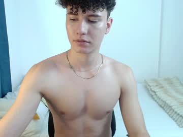 Adrian_morelli • colombian24y • medellin,  Colombia • public