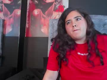 Agathacurvess • bigboobs28y • Welcome to the jungle • public