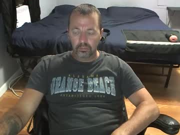 Catch me live as Airbornelunsford39, age 42 yrs in premium male cam shows