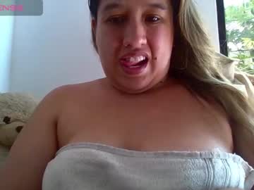 Alahia_fox, Dildo in the pussy  #bbw #curvy #new #bigass [86 tokens remaining], webcam photo