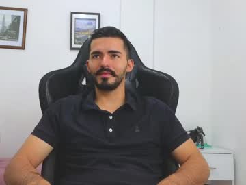 Hairy cam model Alejandroo_7, 25 yrs live now