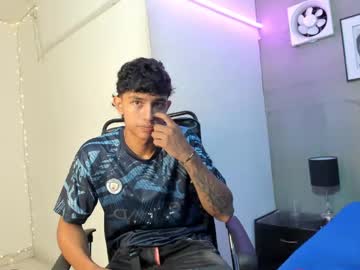 Alex_martin7, 20 years old, GOAL: SHOW CUM (1200) [950 tokens remaining] Welcome to my hot room #master #findom #feet #young #latino, webcam photo
