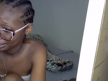 Alexa_foxxie, 22 years old, twerk naked with oily ass #18 #petite #lovense #anal [446 tokens left], webcam photo