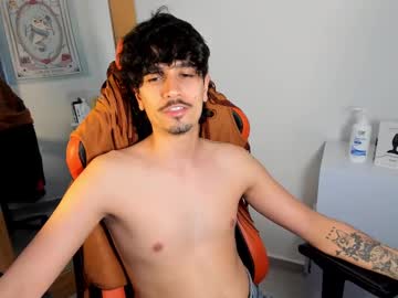 Live twink cam Alexfloreszzz, age 26 yrs nude and streaming