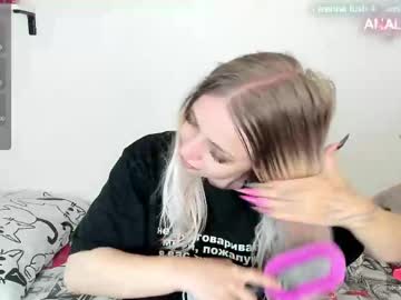 Alice_halle, 22 years old, Goal: ??shake naked tits? #blonde #young #bigboobs #18 #cum - Next Goal: ??full naked?, webcam photo