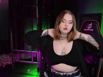 Alice_linger, 19 years old, GOAL: Shake boobs [69 tokens remaining] Welcome to my room! #bbw #curvy #bigass #new #bigboobs, webcam photo