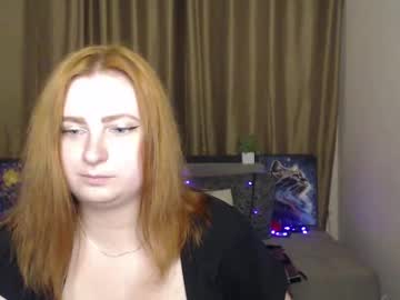 Alicia_side_red, 31 years old, GOAL: Sweet strawberries in chocolate ) [905 tokens left] #new #nonude #bigboobs #c2c #feet, webcam photo