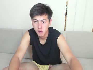 Alikuskya • asian22y • behind you lol • public