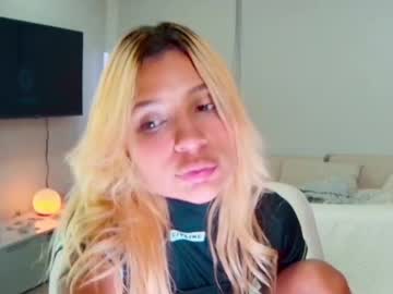 Muscle cam star Alisondiaz_, 25 yrs