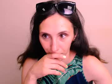 Alissajersy_ • kiss27y • United States • public