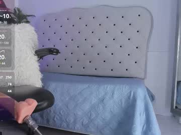 Live cam performer alix_18 (18,  squirt,  cum,  lovense,  daddy) – profile photo, streaming now