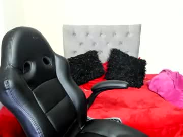 Squirting cam girl Allison4you age 99 yrs live now