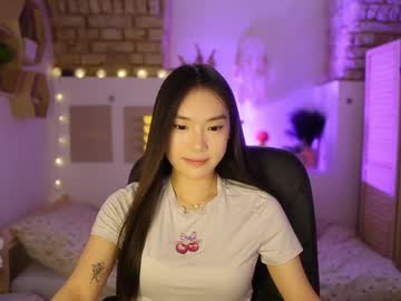 Allyah_sky • asian20y • Budapest, Hungary • public