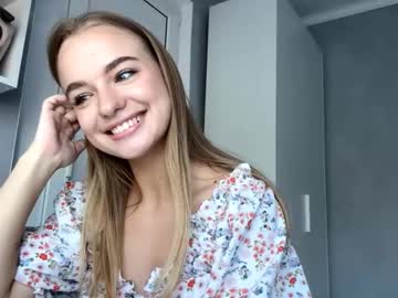 Almetazorc, 18 years old, Goal : Sexy posing on the chair(and tease you with my legs)^^ I'm Arina, a little #shy about my #smalltits because I'm #18, I'm the #young #new girl here [194 tokens remaining], webcam photo