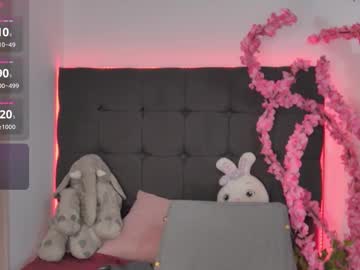 Amandabrooks_18, 18 years old, Hello :)) #teen #squirt #fuckmachine #hairy #new [15 tokens left], webcam photo