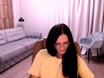 Squirting cam girl Amazingeyes89 age 29 yrs live now