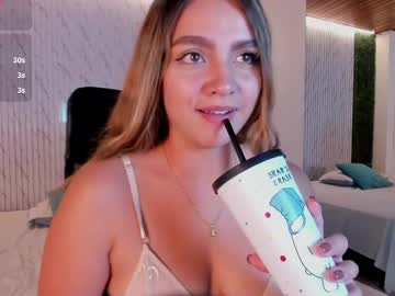 Squirting cam girl Ambarcarter age 21 yrs live now