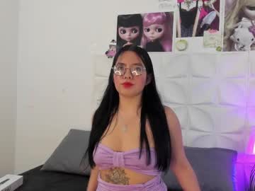 Amber_st, GOAL: blowjob ?? [55 tokens remaining] Welcome to my room! #glasses #natural #new #teen #skinny, webcam photo
