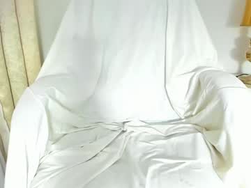 Squirting cam girl Anabella_222 live now