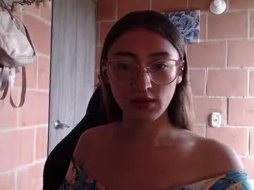 Feet Cams Live model Andrea_camila, age 23 streaming Foot Fetish VR