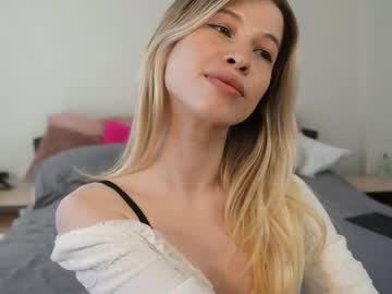 Angel_quincy, 20 years old, GOAL: massage ass with oil 5min [39 tokens remaining] Hi Honey! Im Angel ? my fav vibrations 55 ? 88 ? 99 ?111 #teen #blonde #shy #lovense #new, webcam photo
