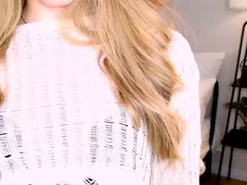 Anitafischer, 21 years old, Goal: leg show #young #natural #lovense #longhair #skinny - Next Goal: pet your hip slowly, webcam photo