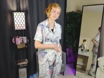 Annamarieminucci, 18 years old, The goal: massage my breast under top ? I'm Anna , im #new here!! #shy #18 #blonde #teen [38 tokens remaining], webcam photo