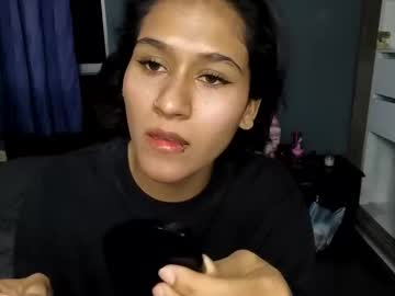 Muscle cam star Annie_darling_, 20 yrs