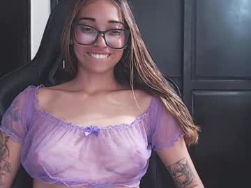 Feet Cams Live model Antonella_ponss, age 24 streaming Foot Fetish VR