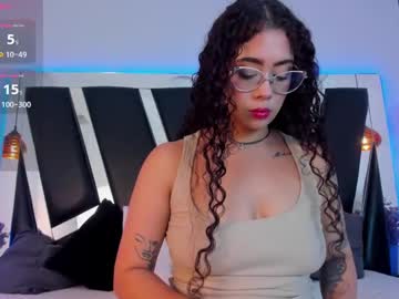 Squirting cam girl Antonellepiercee age 26 yrs live now