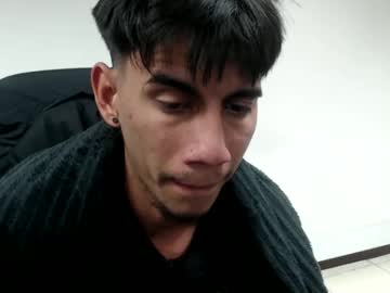 Ares69_ big cock cam stud 20 yrs streaming live