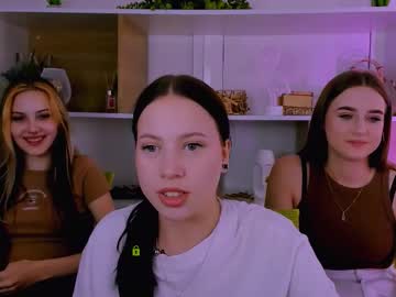 Aria_moo, 20 years old, GOAL: Dance [289 tokens remaining] Welcome to my room! #feet #shy #18 #pvt #new, webcam photo