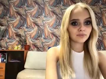 Arlenabrint, 18 years old, Goal: Take off my bra for the first time! Im Lace NTMU! #shy #new #skinny #18 #smalltits [0 tokens remaining], webcam photo