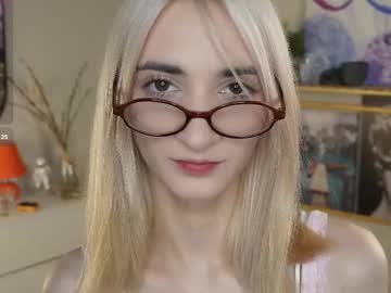 Arlettebrougham, 19 years old, GOAL: air kiss [0 tokens remaining] Hello everyone, my name is Kate! Free toy control in PVT! My favorite patterns - 44, 77, 88, 222! #new #shy #18 #blonde #skinny, webcam photo