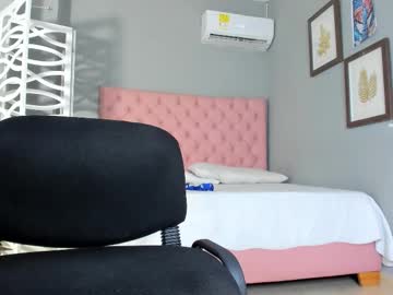 Skinny Asian cam girl Ashanty_queen live in HD