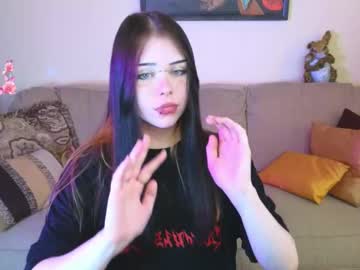 Ashleyskarlet_, 18 years old, #New #Feet #Young #Lover #lovense take off my shirt [33 tokens remaining], webcam photo