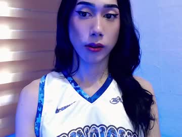 Squirting cam girl Asian_dax age 18 yrs live now